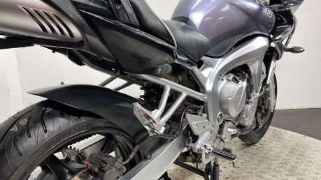 Yamaha FZ 600 44