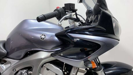 Yamaha FZ 600 47