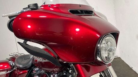 Harley-Davidson Touring 1745 FLHXS Street Glide Special Euro 4 47