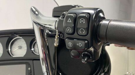 Harley-Davidson Touring 1745 FLHXS Street Glide Special Euro 4 32