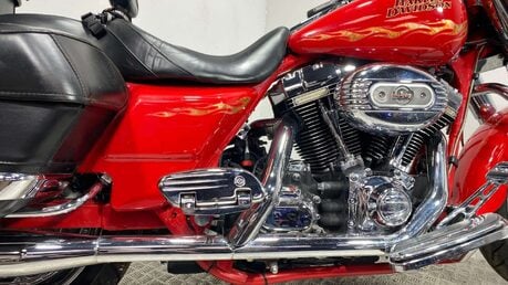 Harley-Davidson Touring FLHRSE CVO Roadking 17