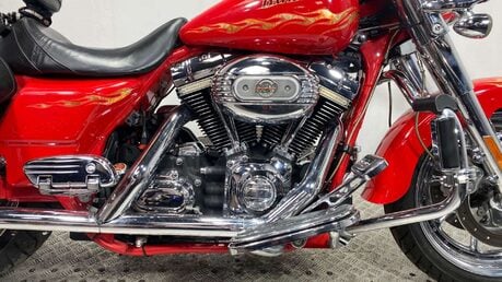 Harley-Davidson Touring FLHRSE CVO Roadking 19