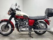 Triumph Bonneville 865 Roadster/Retro Petrol Manual 2