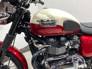 Triumph Bonneville 865 Roadster/Retro Petrol Manual 19