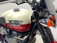Triumph Bonneville 865 Roadster/Retro Petrol Manual 30
