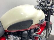 Triumph Bonneville 865 Roadster/Retro Petrol Manual 31