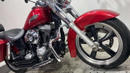 Harley-Davidson Dyna 1690 FLD Switchback 41