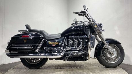 Triumph Rocket 2294 Touring 1