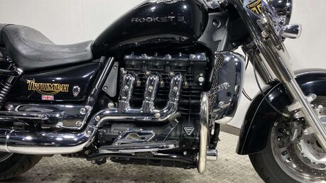 Triumph Rocket 2294 Touring 6