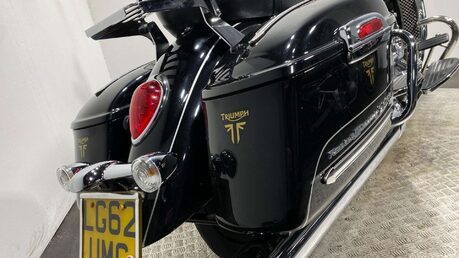 Triumph Rocket 2294 Touring 10