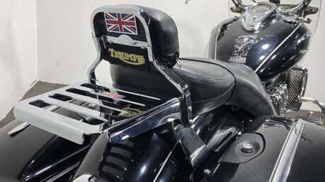Triumph Rocket 2294 Touring 12