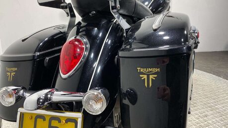 Triumph Rocket 2294 Touring 14