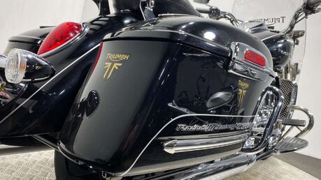 Triumph Rocket 2294 Touring 17