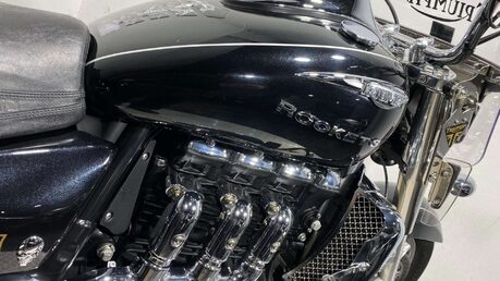 Triumph Rocket 2294 Touring 29