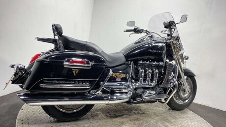 Triumph Rocket 2294 Touring 35