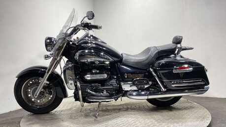 Triumph Rocket 2294 Touring 36