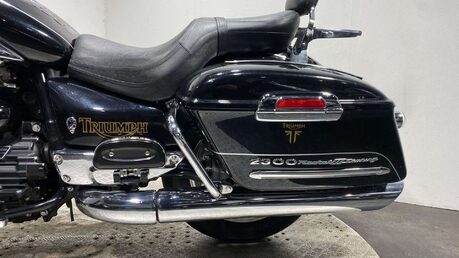 Triumph Rocket 2294 Touring 52