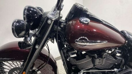 Harley-Davidson Softail 1745 FLHC Heritage Classic Euro 4 23
