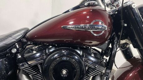 Harley-Davidson Softail 1745 FLHC Heritage Classic Euro 4 34