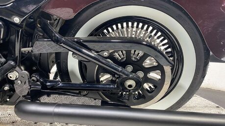 Harley-Davidson Softail 1745 FLHC Heritage Classic Euro 4 33