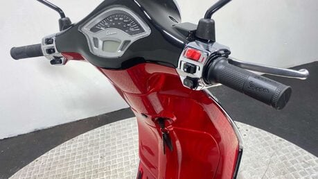 Piaggio Vespa Primavera 125 Disney CVT Euro 5 4