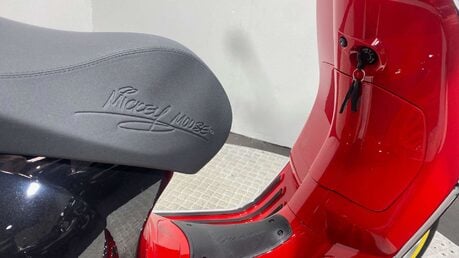 Piaggio Vespa Primavera 125 Disney CVT Euro 5 17