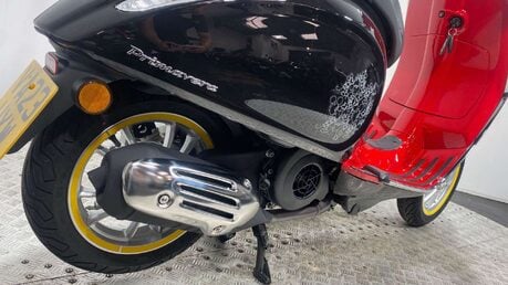 Piaggio Vespa Primavera 125 Disney CVT Euro 5 31
