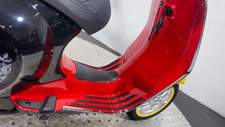 Piaggio Vespa Primavera 125 Disney CVT Euro 5 42