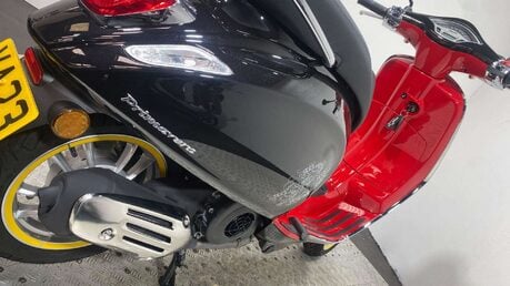 Piaggio Vespa Primavera 125 Disney CVT Euro 5 46