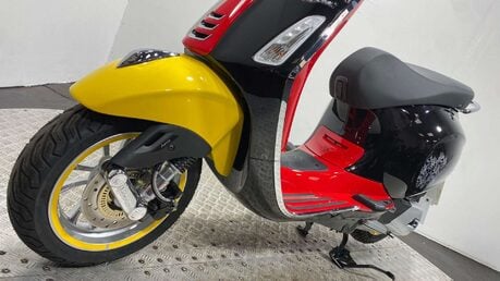Piaggio Vespa Primavera 125 Disney CVT Euro 5 53