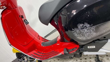 Piaggio Vespa Primavera 125 Disney CVT Euro 5 57