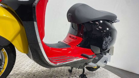 Piaggio Vespa Primavera 125 Disney CVT Euro 5 55