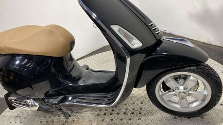 Piaggio Vespa Primavera 50 50th Anniversary Euro 4 11
