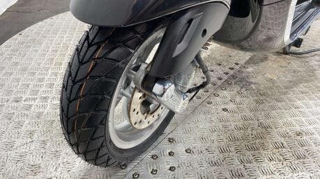 Piaggio Vespa Primavera 50 50th Anniversary Euro 4 23