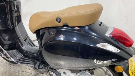 Piaggio Vespa Primavera 50 50th Anniversary Euro 4 34