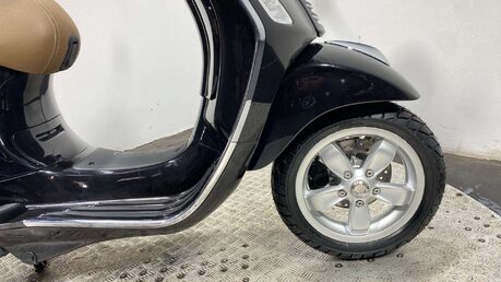 Piaggio Vespa Primavera 50 50th Anniversary Euro 4 50