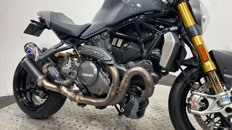 Ducati Monster 1200 S Euro 4 18