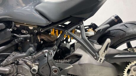 Ducati Monster 1200 S Euro 4 24