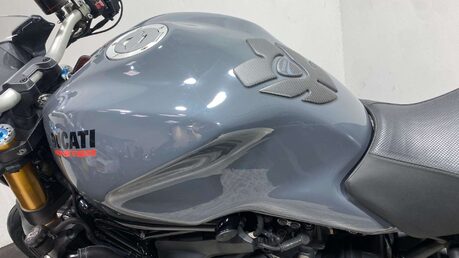 Ducati Monster 1200 S Euro 4 31