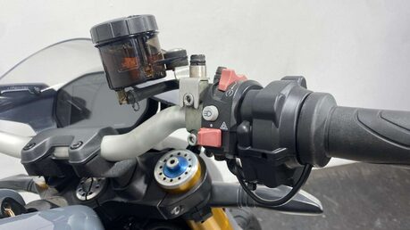 Ducati Monster 1200 S Euro 4 35
