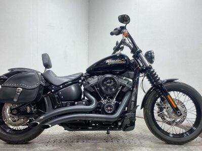 Harley-Davidson Dyna 1745 FXBB Street Bob Custom Cruiser Petrol Manual Euro 4 (87 ps)