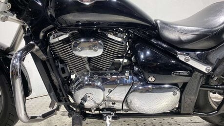 Suzuki Intruder 800 800 VZ 24