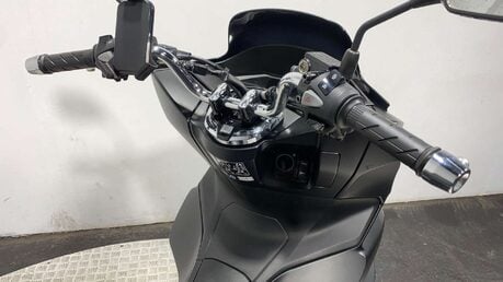 Honda PCX 125 Scooter Petrol CVT V-Belt Euro 5 (12 ps) 4