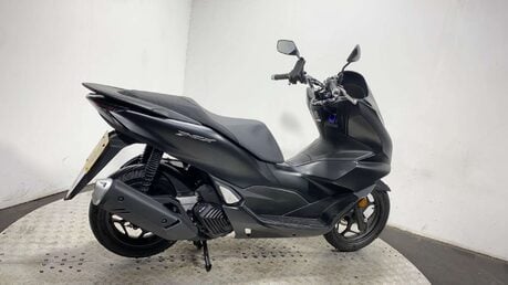 Honda PCX 125 Scooter Petrol CVT V-Belt Euro 5 (12 ps) 11