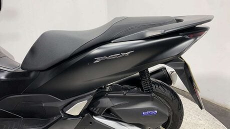 Honda PCX 125 Scooter Petrol CVT V-Belt Euro 5 (12 ps) 24