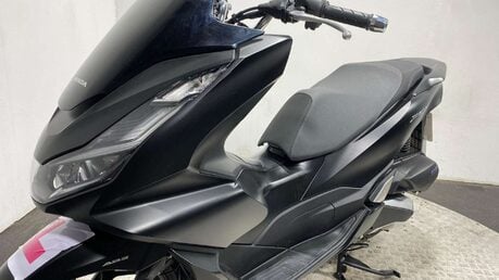 Honda PCX 125 Scooter Petrol CVT V-Belt Euro 5 (12 ps) 41