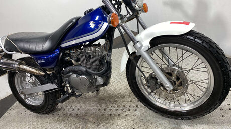 Suzuki RV125 VANVAN 10