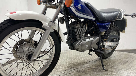 Suzuki RV125 VANVAN 32