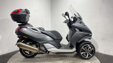 Peugeot Metropolis 400 ABS Three Wheeler Trike, Serviced, Warranty, 2019 1