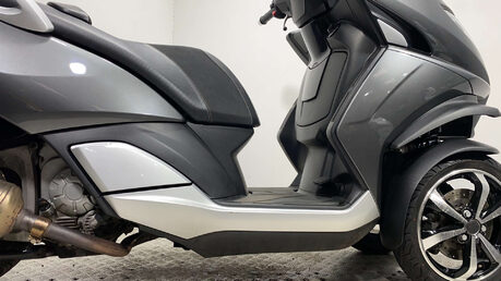 Peugeot Metropolis 400 ABS Three Wheeler Trike, Serviced, Warranty, 2019 12